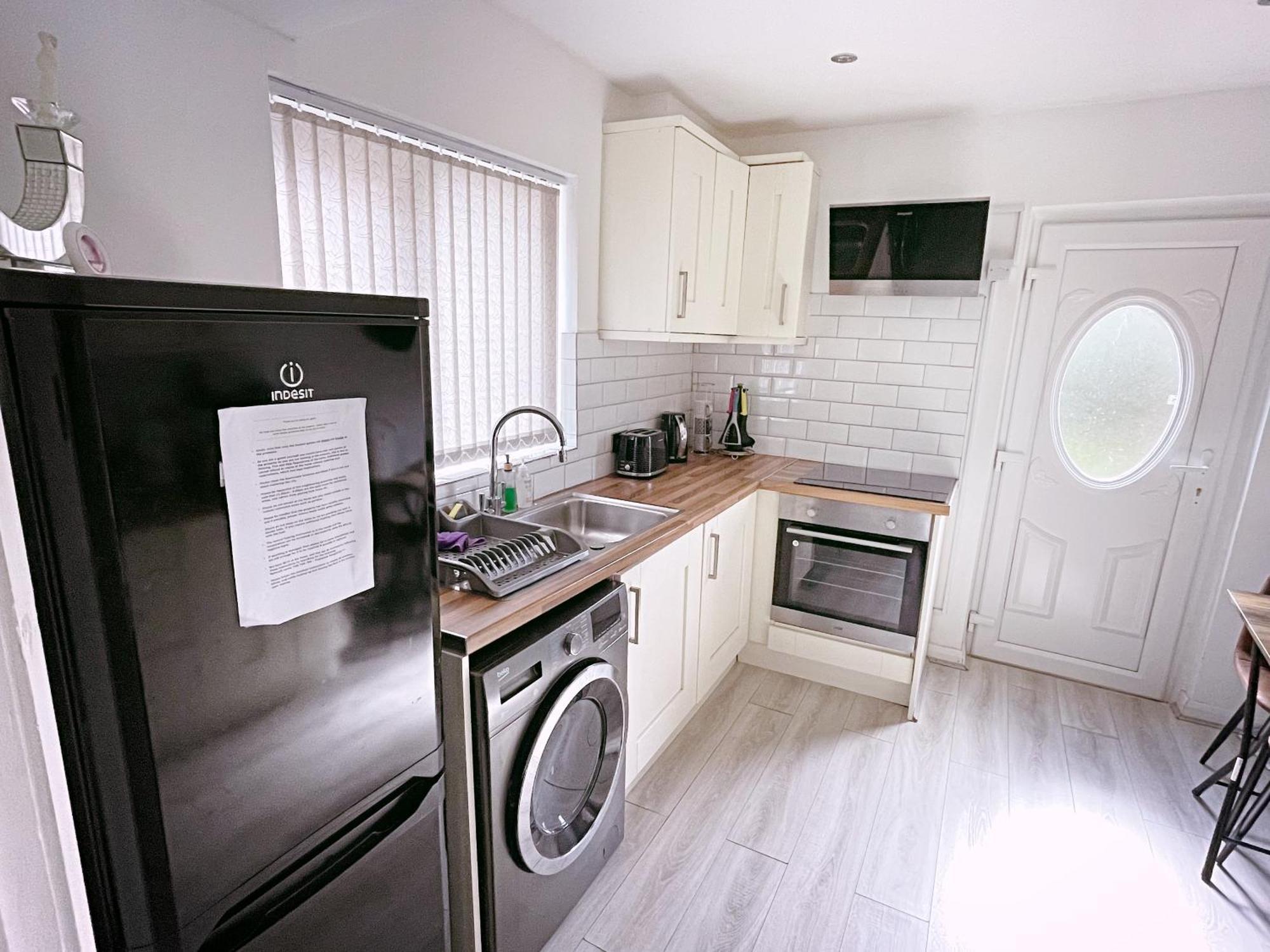 Entire 3-Bedroom Home In Oldham - Guest House Exterior foto